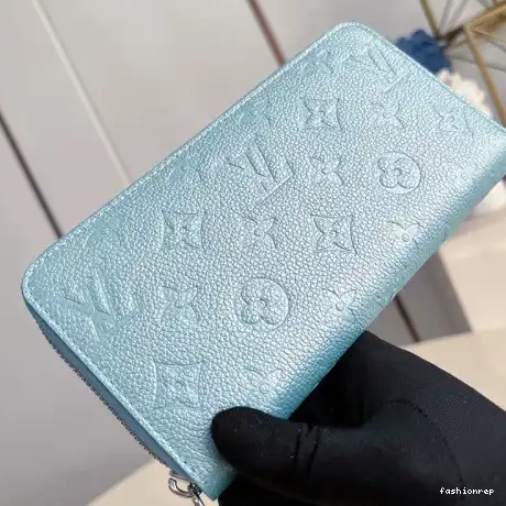 Fashionrepsfam ru 2411YA0232 LV Bags 0717